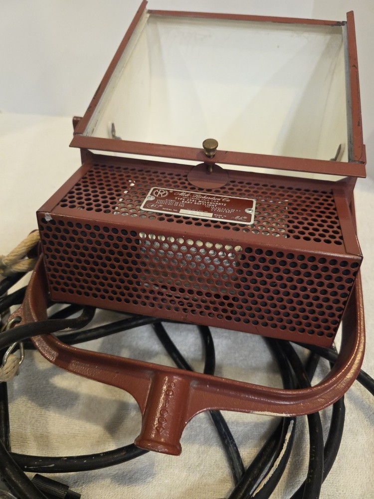 Mole Richardson Type 2581 Baby 800 Watt Molequatz Softlight Nice Pre-Owned