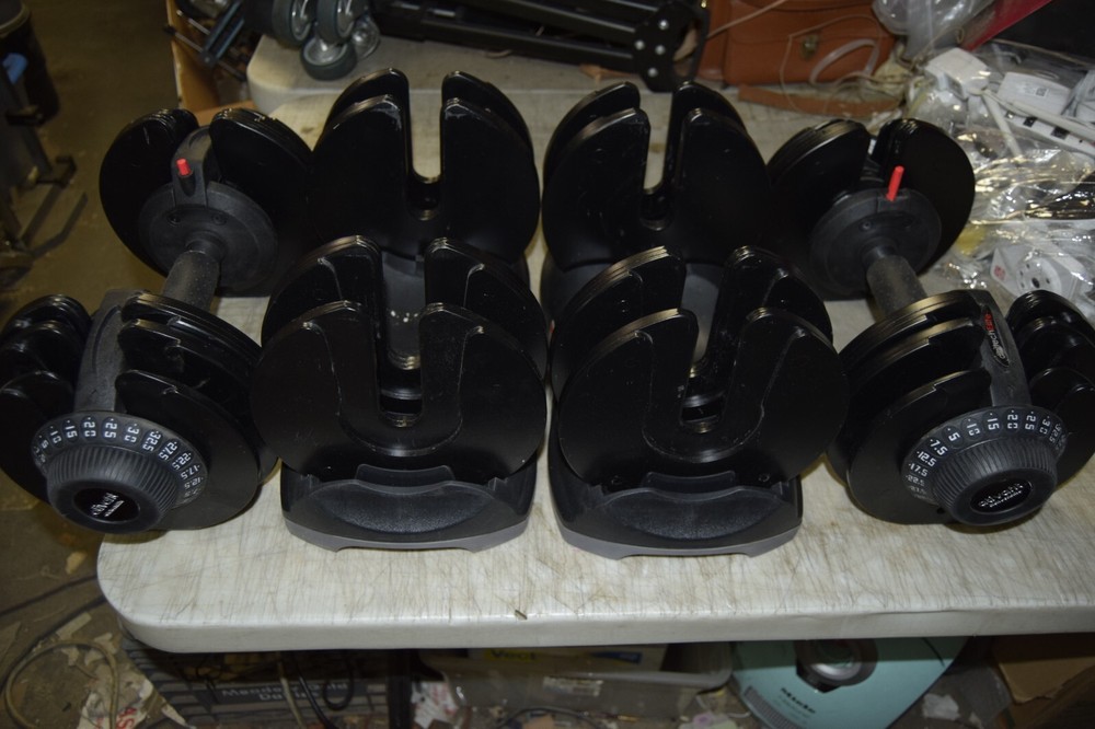 2 Ativafit Dialtech Elite 65 Lb Pound Adjustable Dumbbells with Bases **READ**