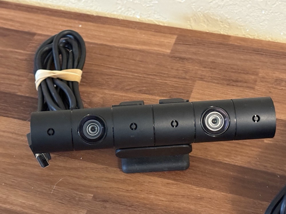 Sony PS4 VR Camera V2 Motion Sensor & Plantation VR2 PC Adapter Bundle