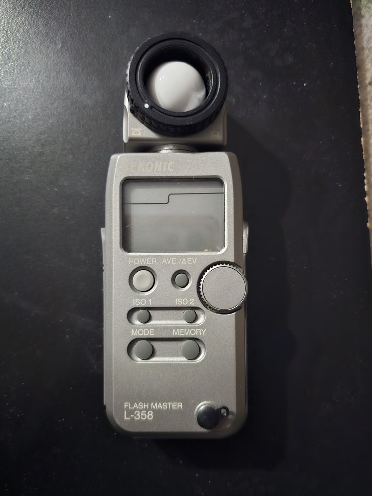 Sekonic L-358 Flash Master - US Frequency w/ RT-32 Radio Module