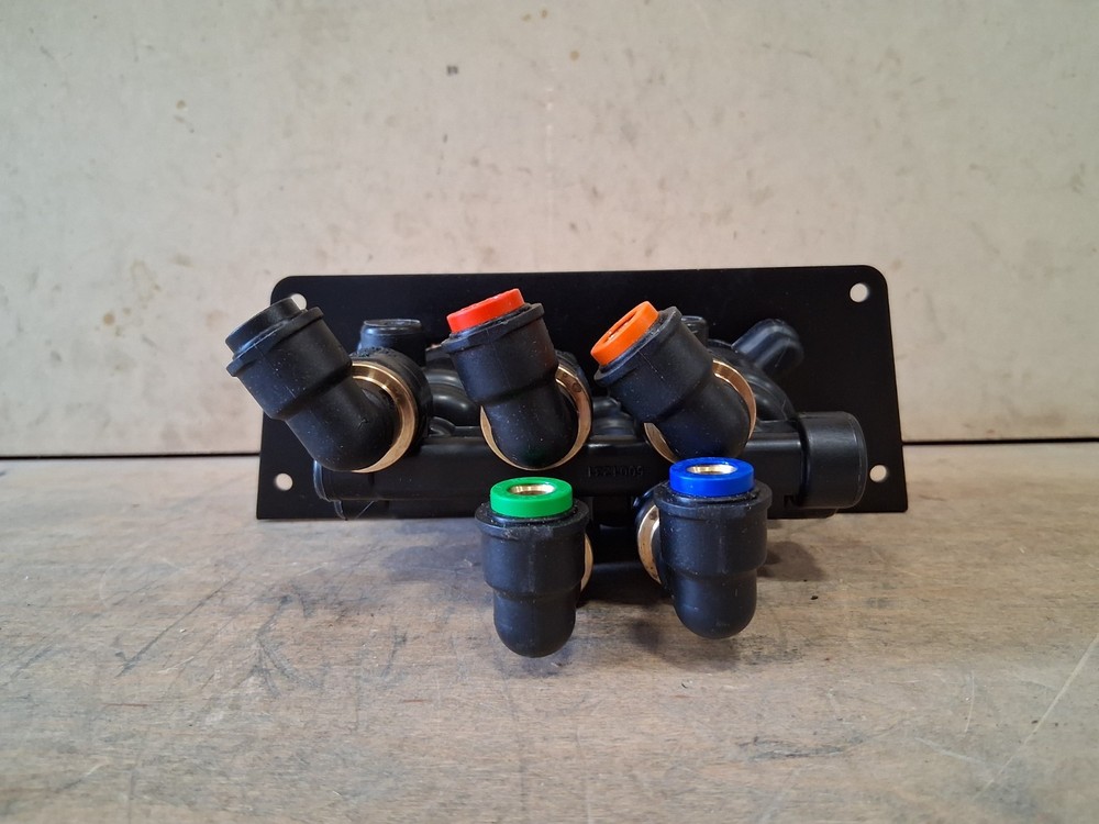 BENDIX DASH BRAKE VALVE 5013294 K032049