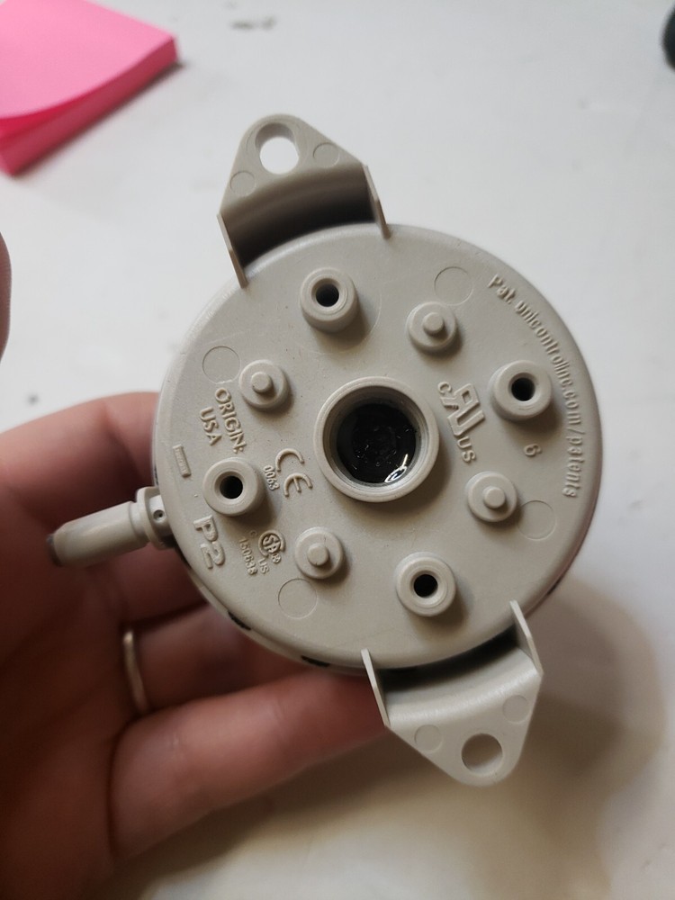 Cleveland Controls Pressure Switch For Polaris Water Heater NS2-1518-00