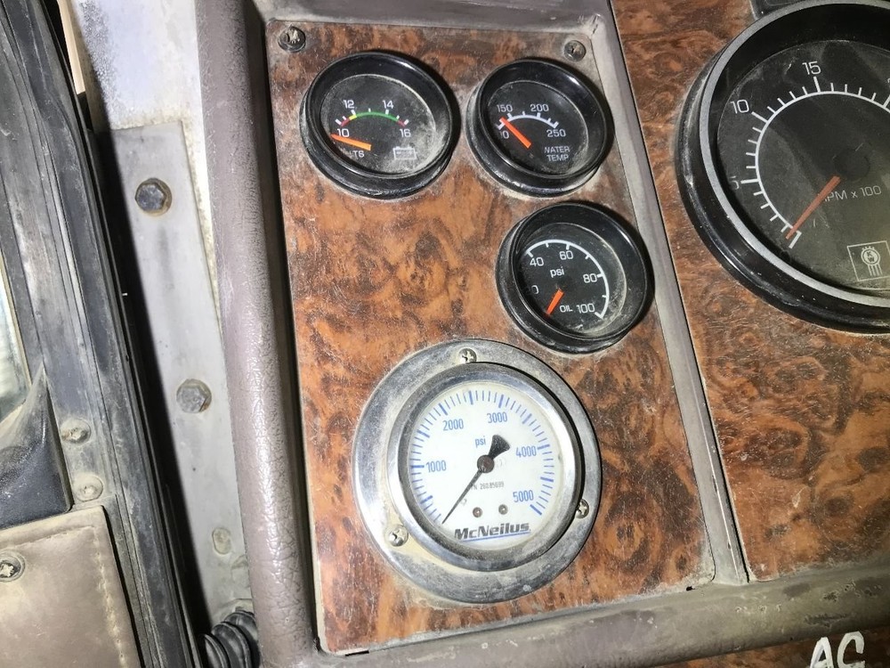2002-2006 Kenworth W900S GAUGE Dash Panel - Used