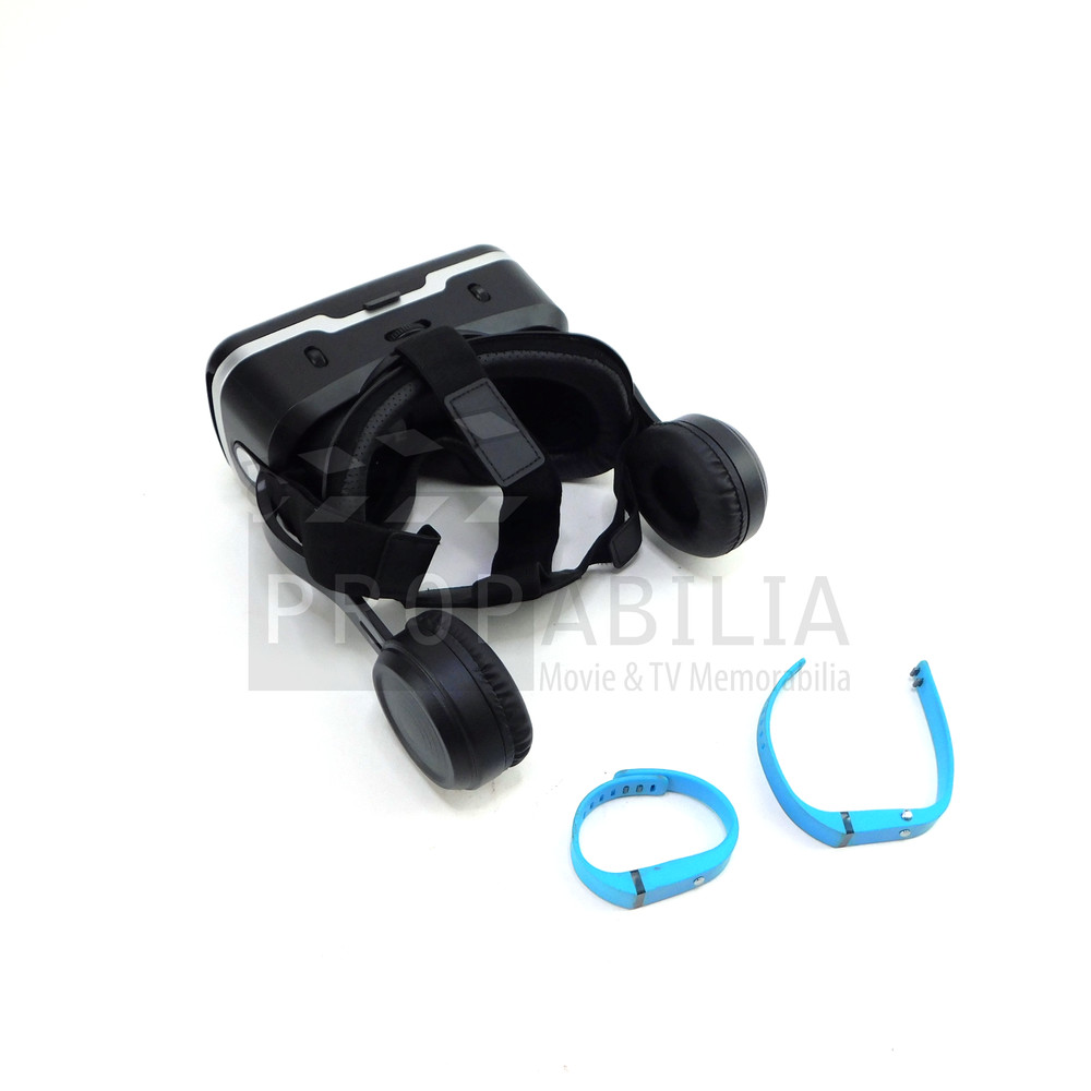 UPLOAD Batia VR Goggles Original Prop (24-5093)