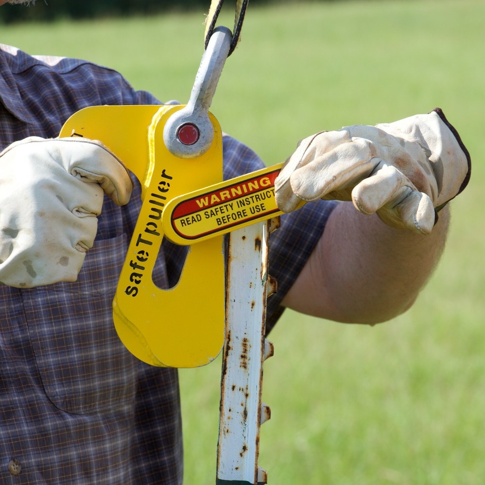 safeTpuller Kit T-post puller with shackle and sling t post removal tool kit