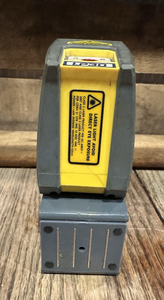 Spectra Precision LP30 Laser Level with Clamp