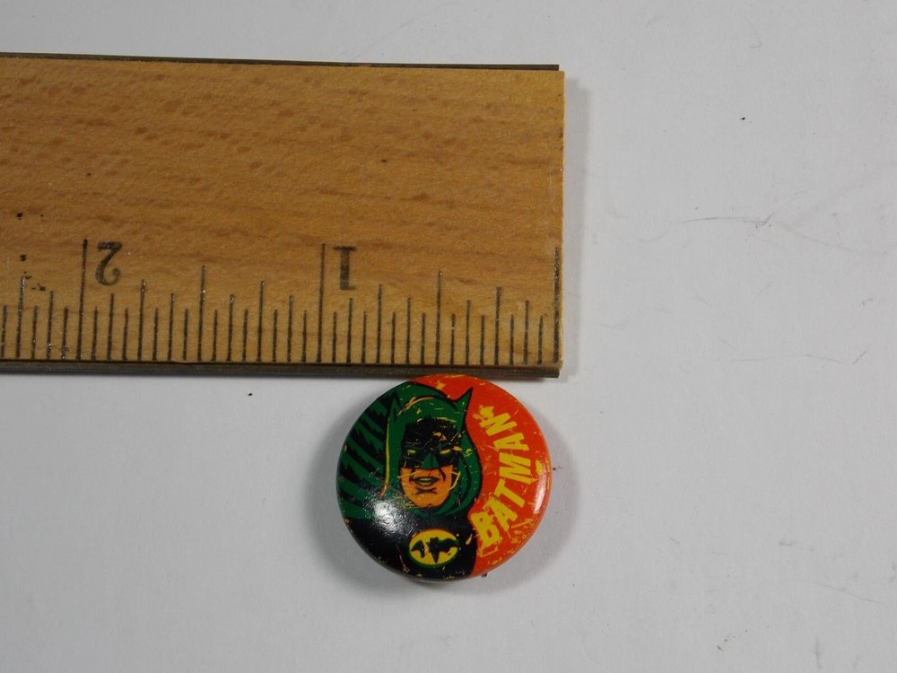 Vintage 1966 Batman Pinback Button DC Comics