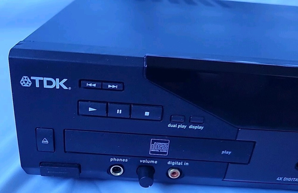 TDK DA-3826 4X Digital Audio CD Recorder