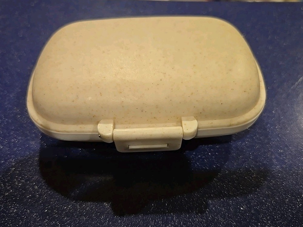 pill organizer