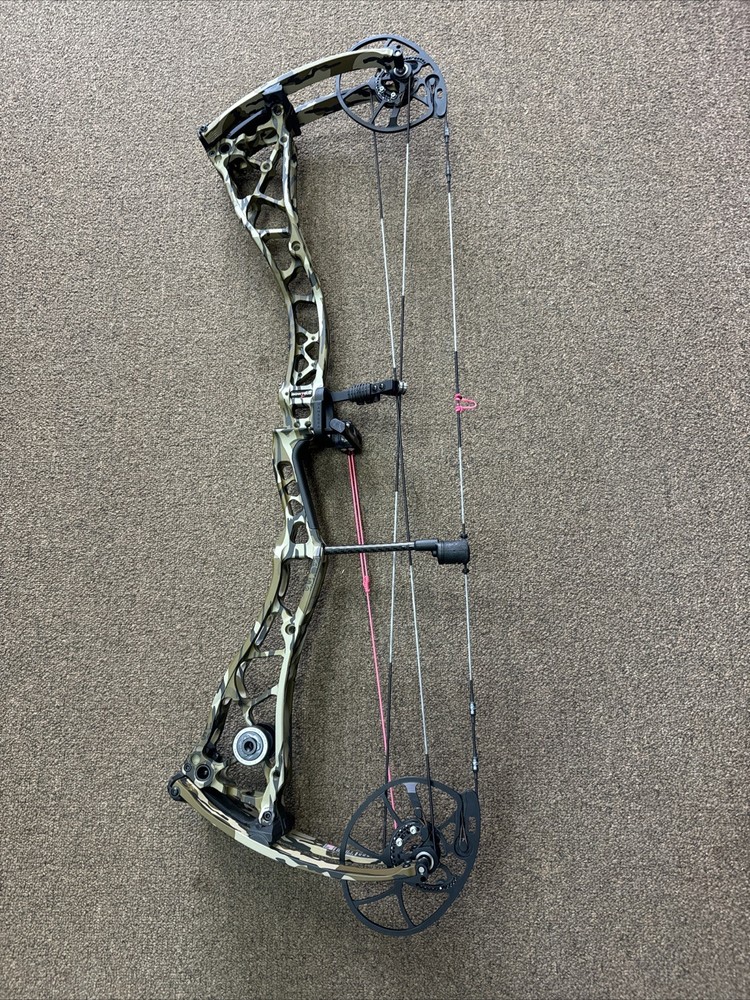 Bowtech SS34 Right Hand 70 Pound Bottomland Camo