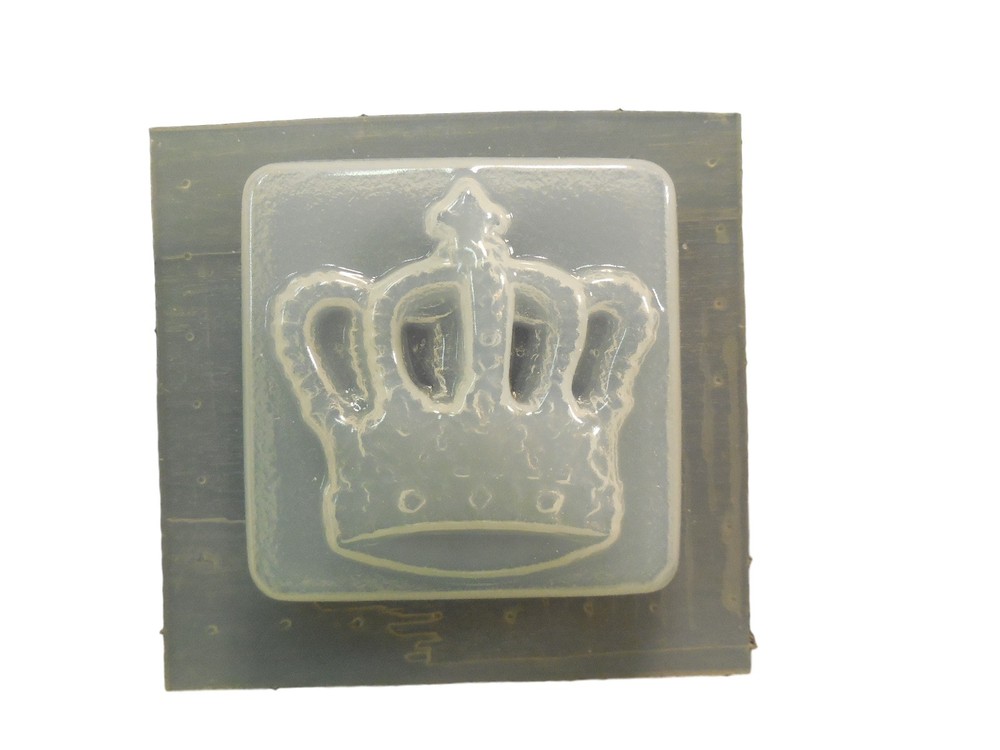 QTY 2 - DECORATIVE SMALL CROWN SOAP MOLD 4713 Moldcreations