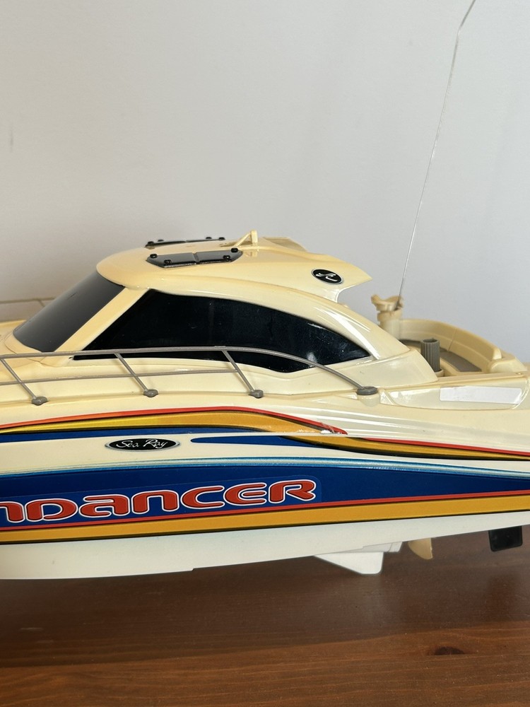New Bright Sea Ray Sundancer R/C Remote Control Boat tested working!