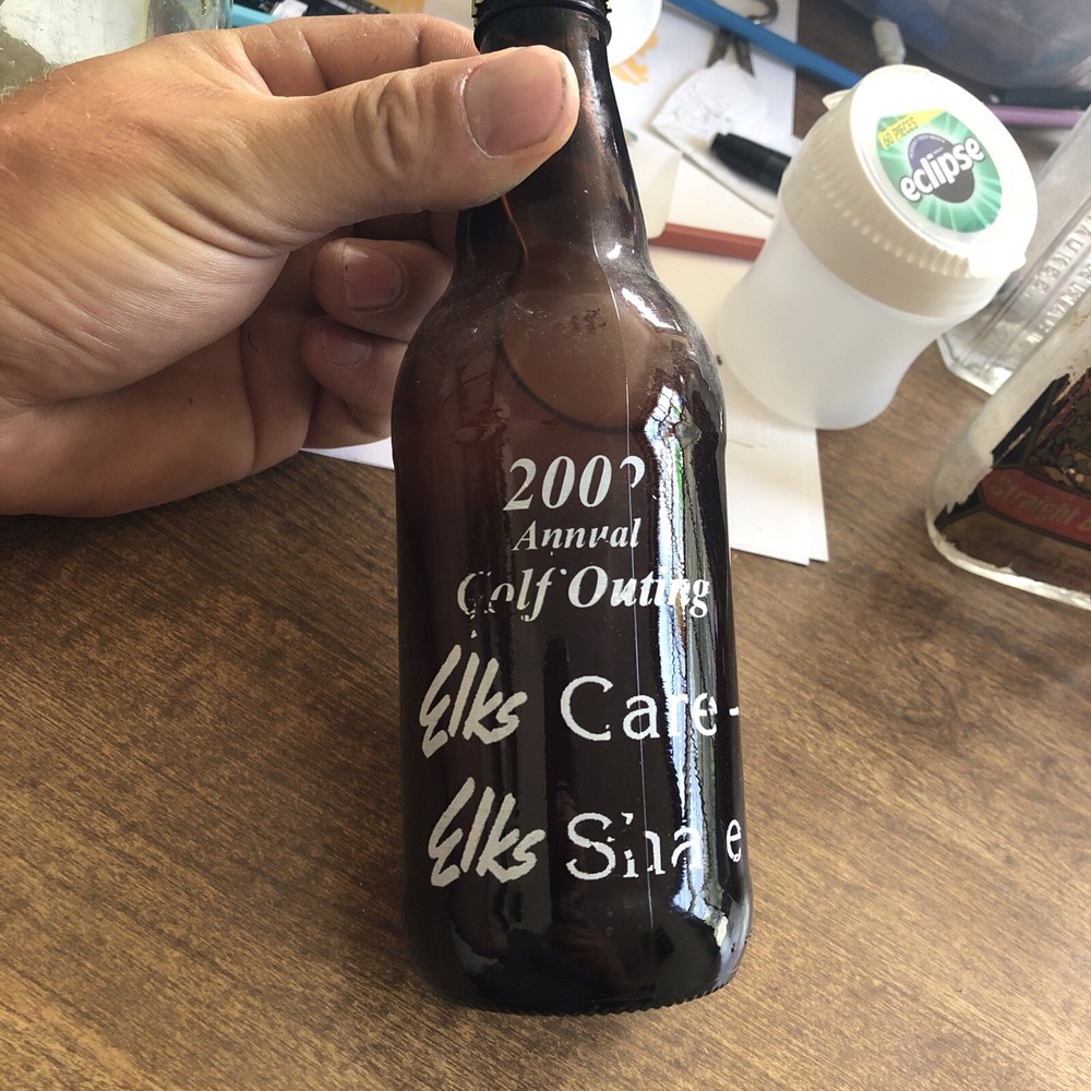 2002 APPLETON ELKS #337 Lager Beer Bottle Wi Wisconsin