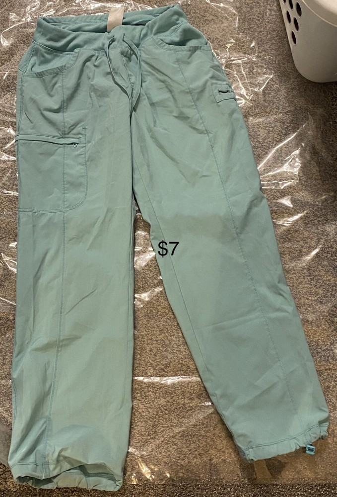 women’s medium cherokee scrubs (MIX&MATCH)