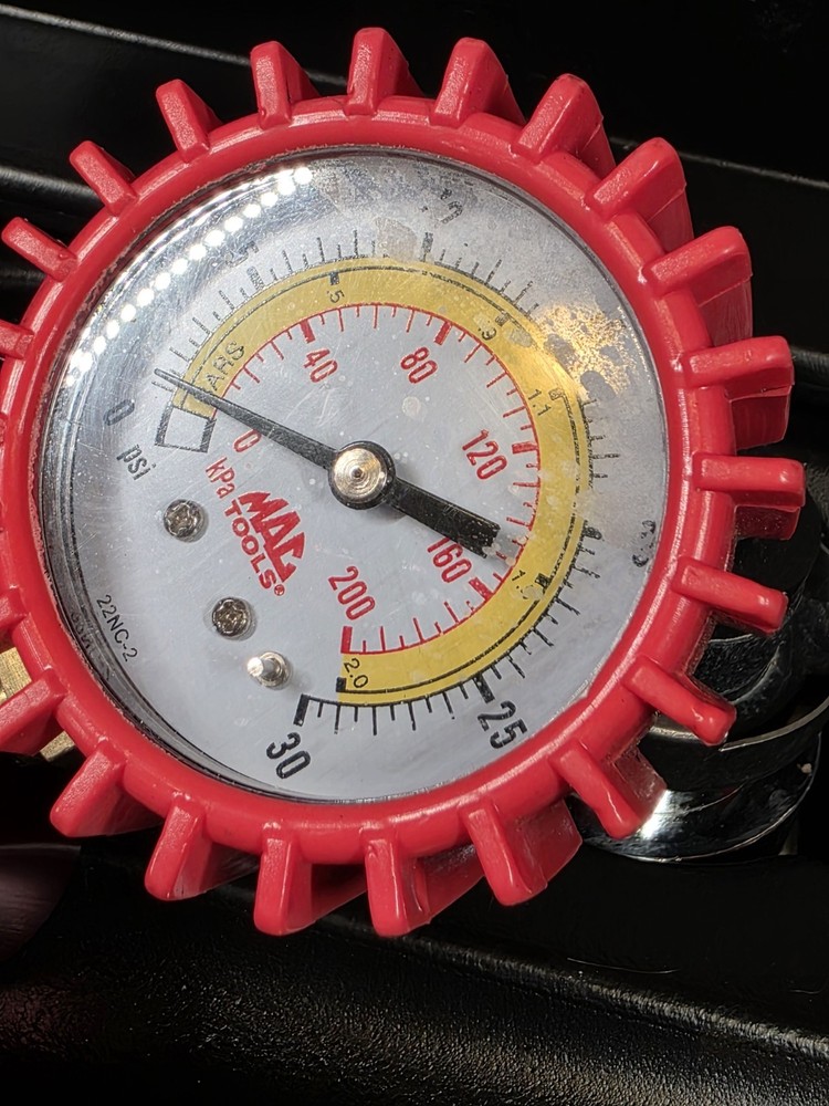 Mac Tools CST500 Cooling System Pressur Tester In Case With Adapters