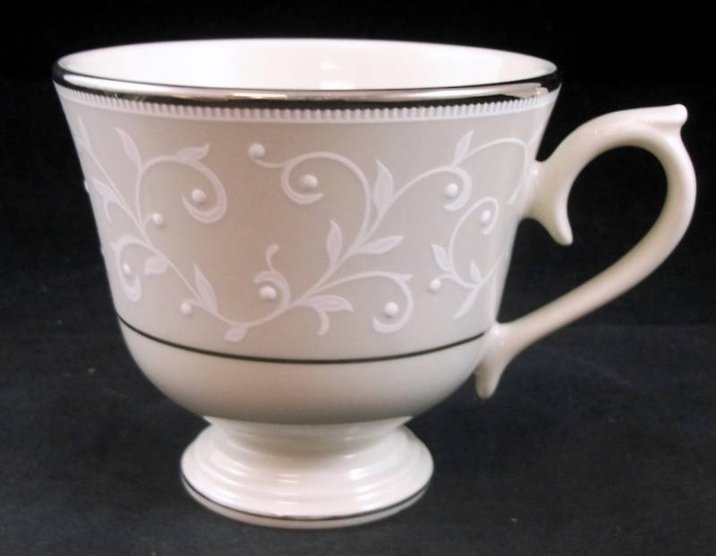 Lenox Pearl Innocence 5 Piece Place Setting