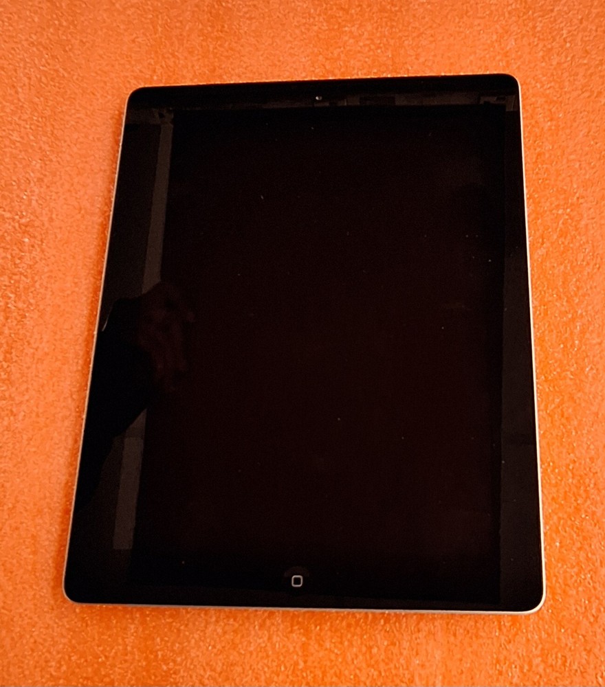 Apple iPAD 2 A1396 64GB 9.7in Silver