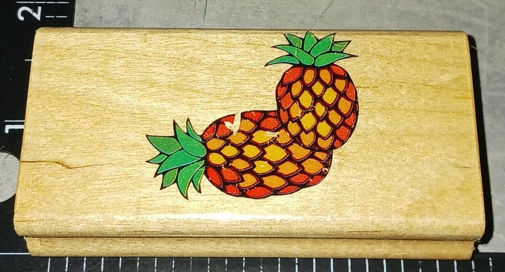 2 pineapples, Canadian maple,B27