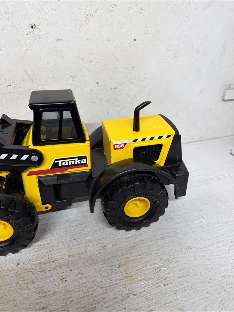 Tonka Steel Classics Front End Loader 838 slightly used