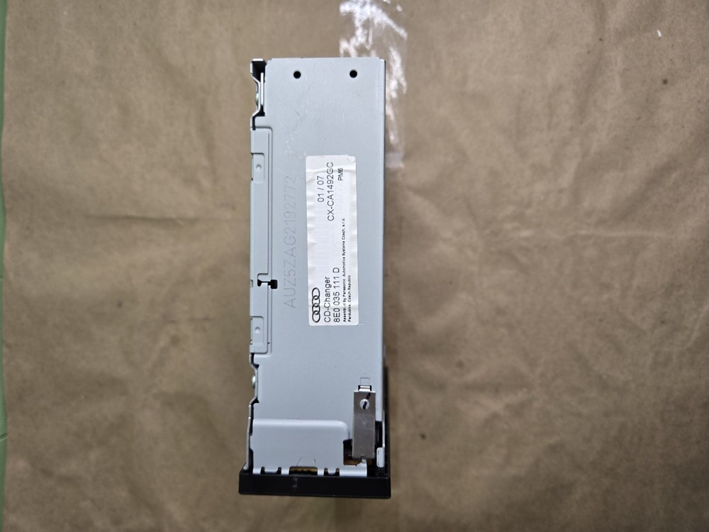 2005-2008 Audi A4/S4 B7 6 Disc CD Changer