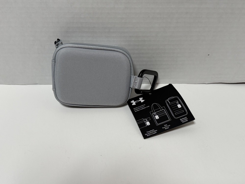 UA Contain Micro Case / Baggage Accessory / LIGHT GRAY / New With Tags