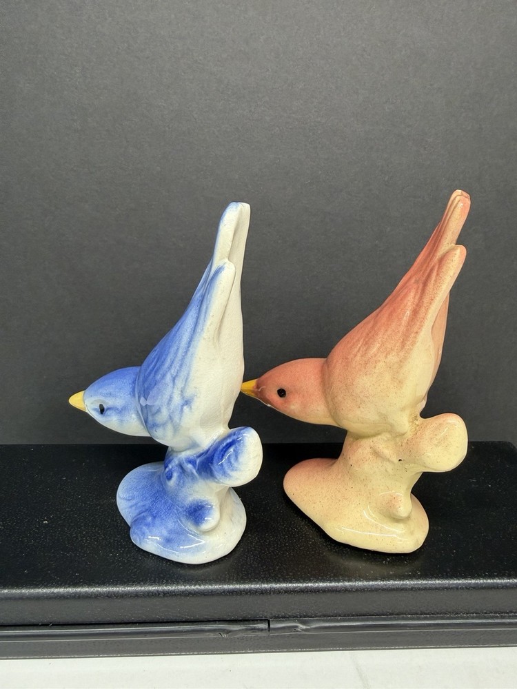 Vintage Mid Century Modern 5” Ceramic Nuthatch Bird On Tree Trunk