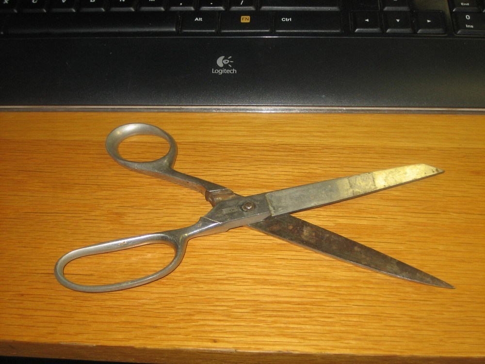 VINTAGE ELK 8" SCISSORS ITALY