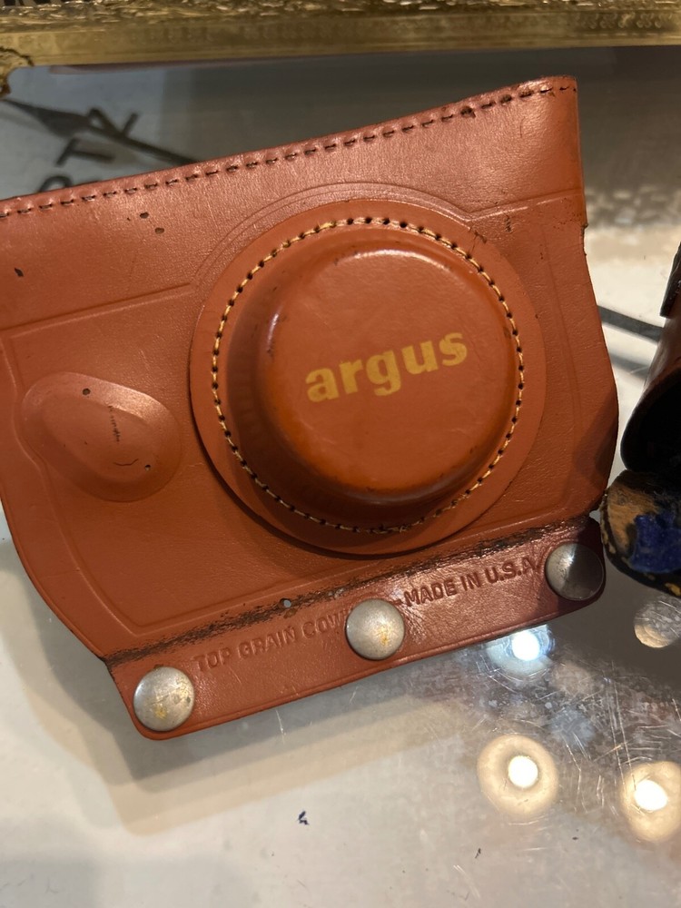 Vintage RANGEFINDER CAMERA: Argus C-3 "The Brick" - Untested