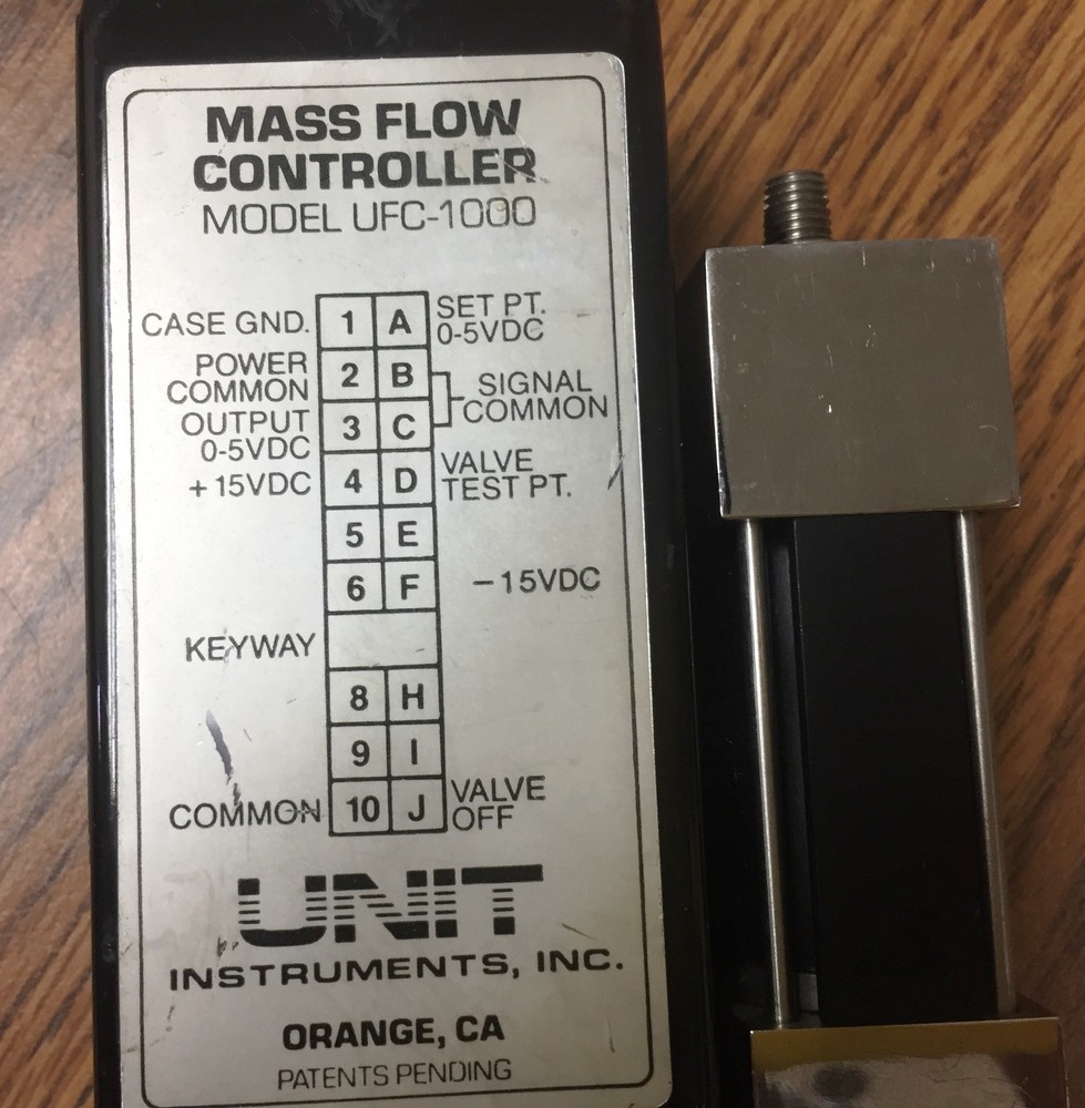 UNIT UFC-1000, 100 SCCM, CHF3, Mass Flow Controller Used