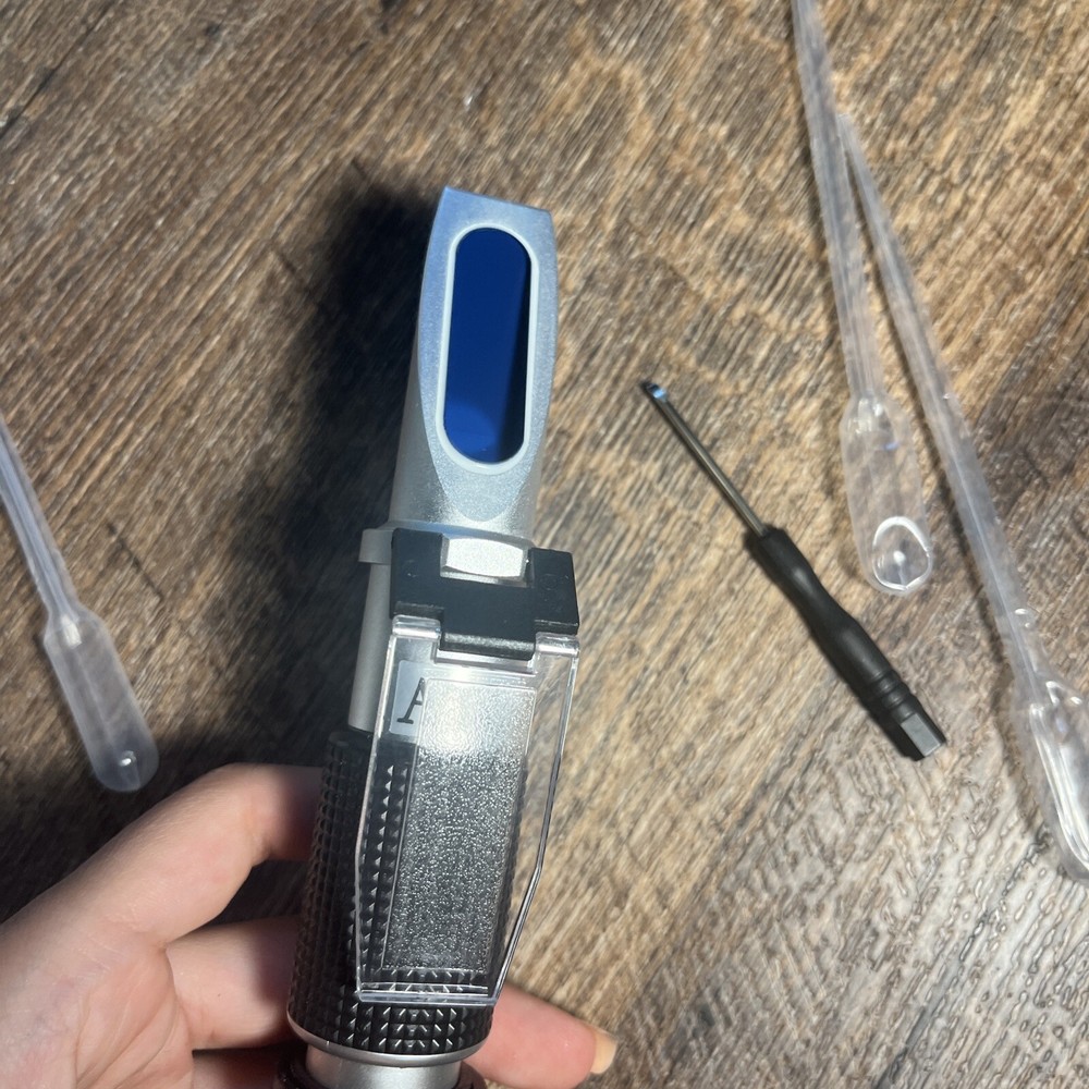 Portable Refractometer Automatic Temperature Compensation 10-30 C For Liquid