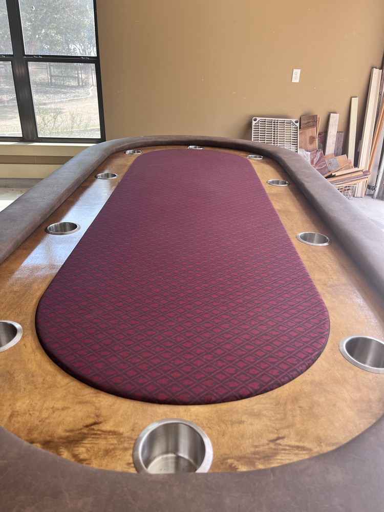 10-player folding poker table