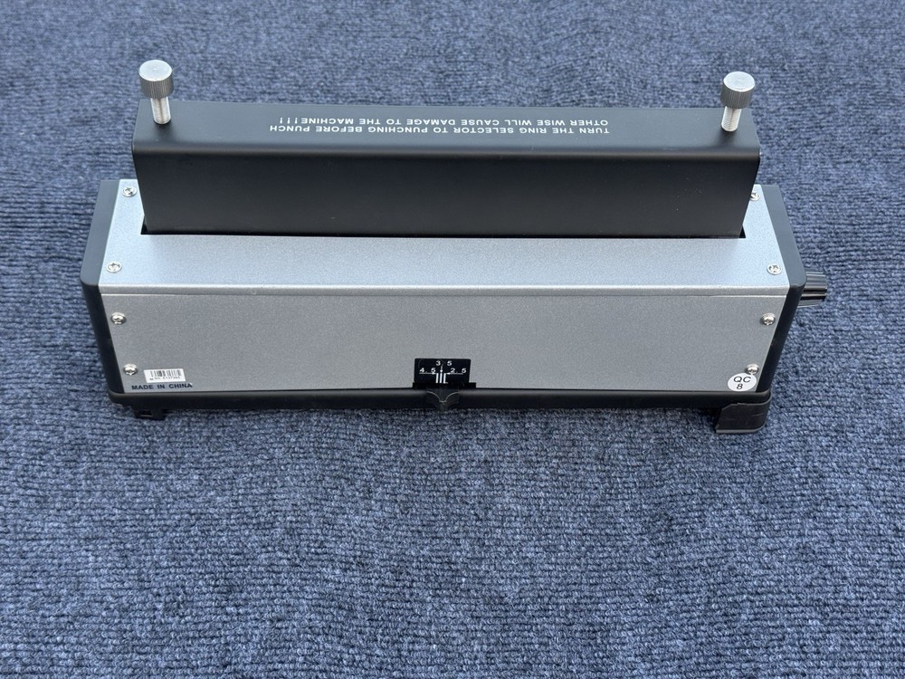 Rayson TD-1222 Wire Binding Machine - 2:1 Pitch, Rectangular Holes, 220 Sheet