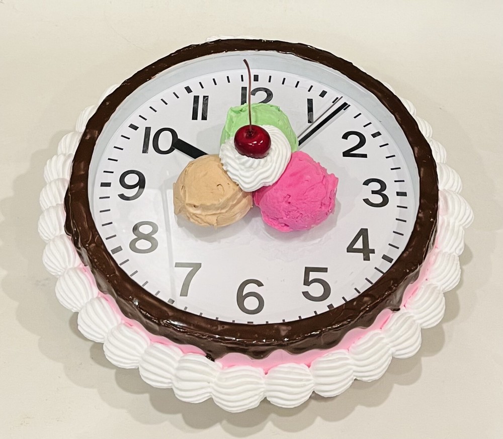 DEZICAKES Cake Wall Clock Pink Sundae