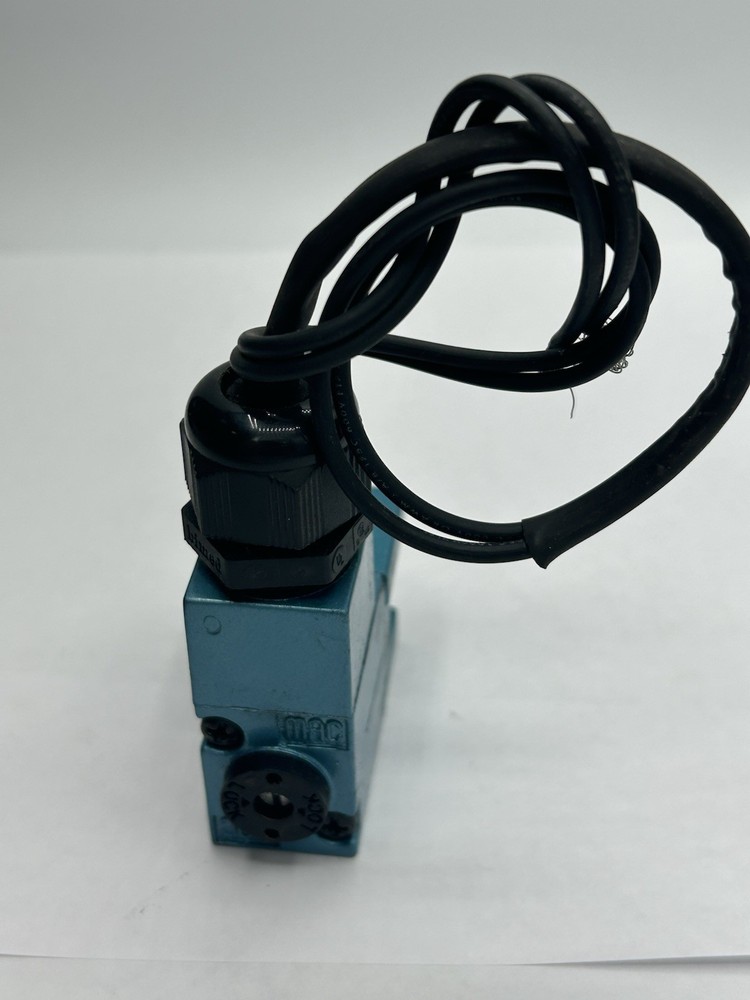 MAC General Purpose Valve 113B-112CCAA 150PSI 6.8Watts Pre Owned