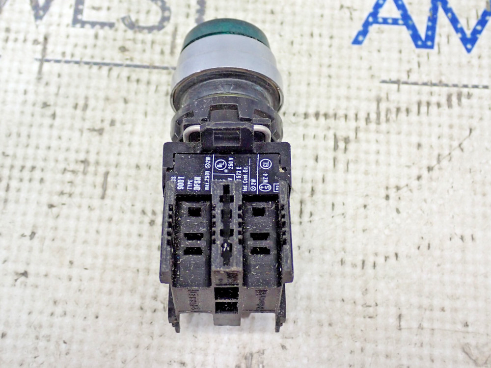 Square D 9001 DFSN Green Illuminated Pilot Light Module