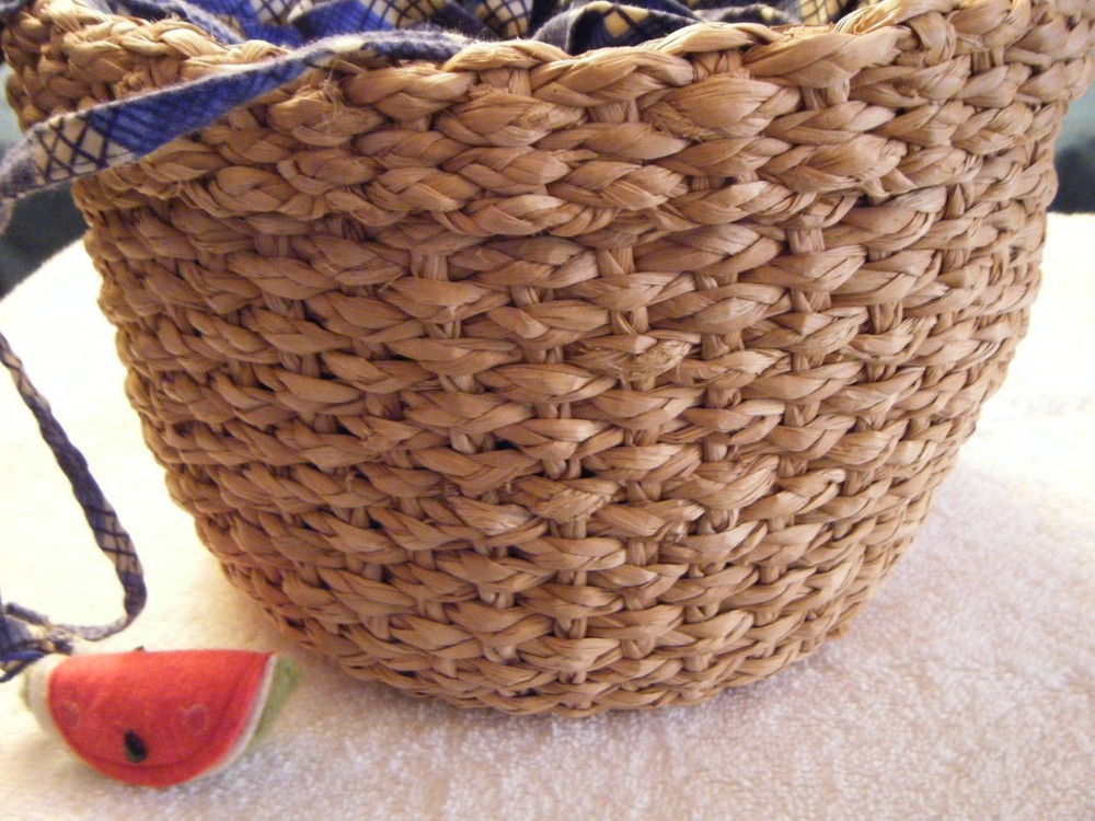 WICKER BREAD BASKET W/ LINER 251102002