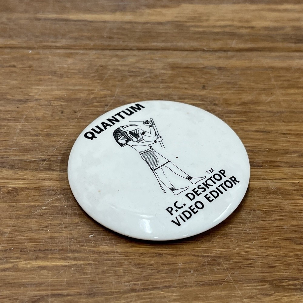 VINTAGE 1990s VIDEO EDIT EDITOR Quantum PC Desktop Advertising Nerd Pin Button