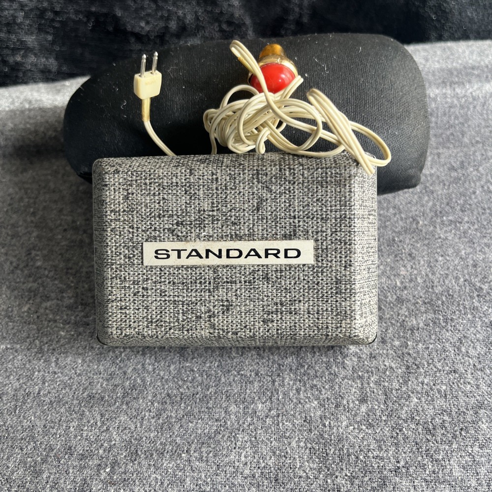 Vtg STANDARD Micronic Ruby SR-H436 Micro TRANSISTOR Radio Untested In Case