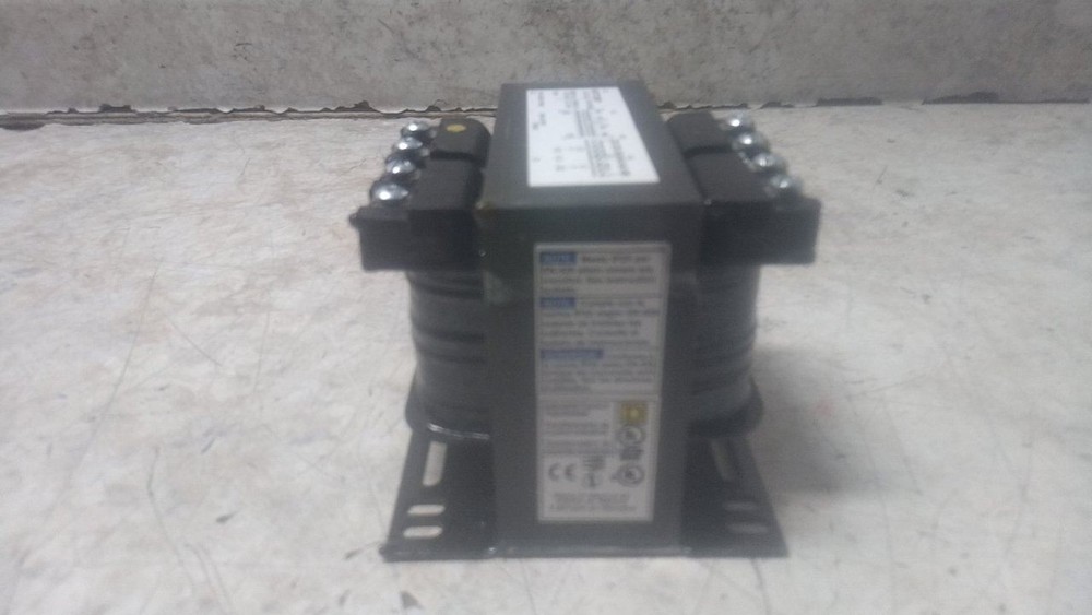 Square D 9070T200D1 240VAC; 480VAC Input 120VAC Output Control Transformer