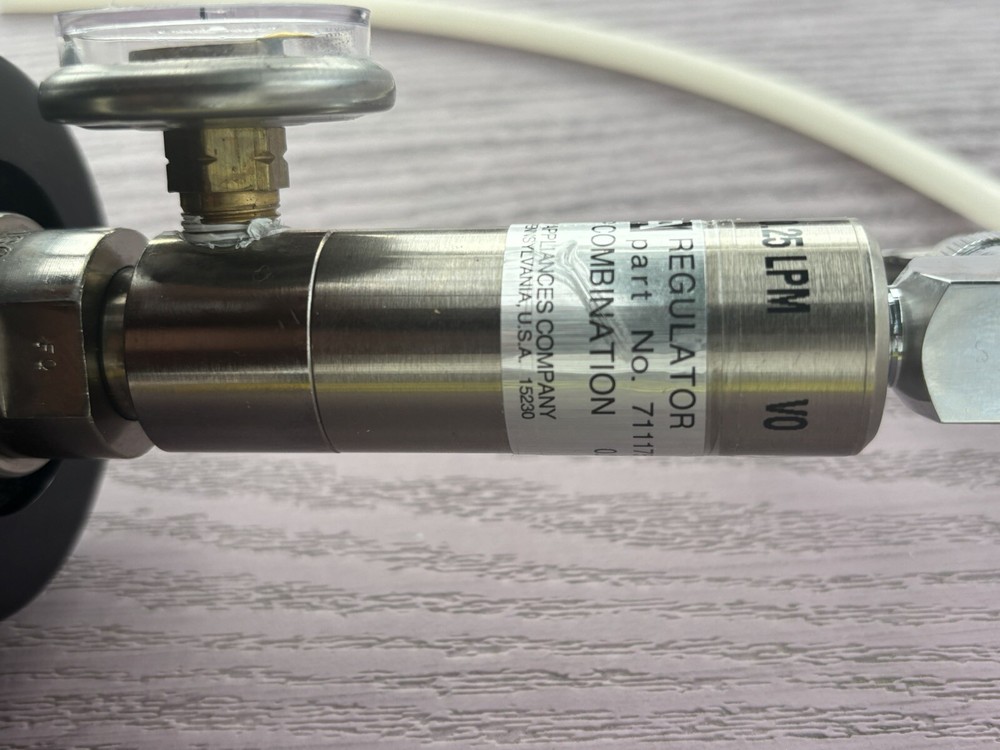 Msa Regulator Part No 711171 And Cylinder UN 1956