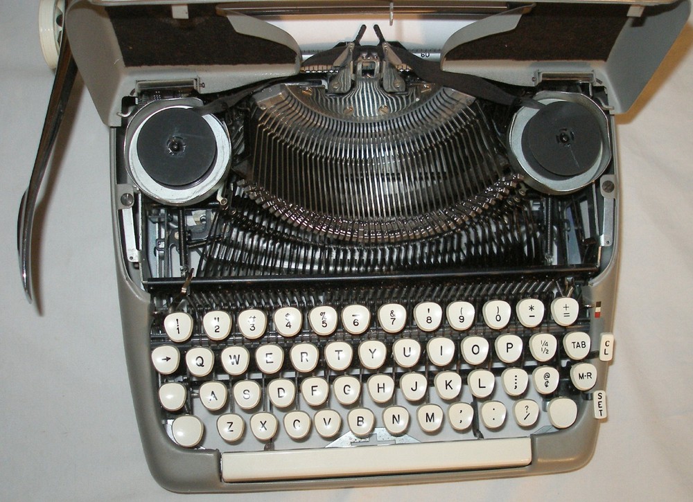 TYPEWRITER SMITH CORONA 1965 STERLING 5AX