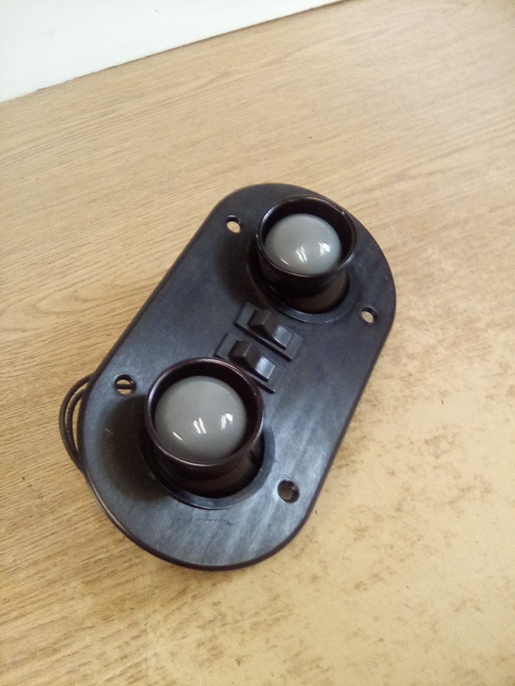 Volvo VNL/JRV Double Dome Light