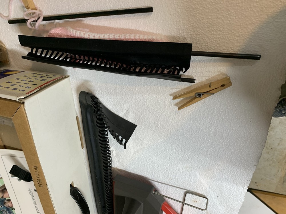 BOND Incredible SWEATER MACHINE