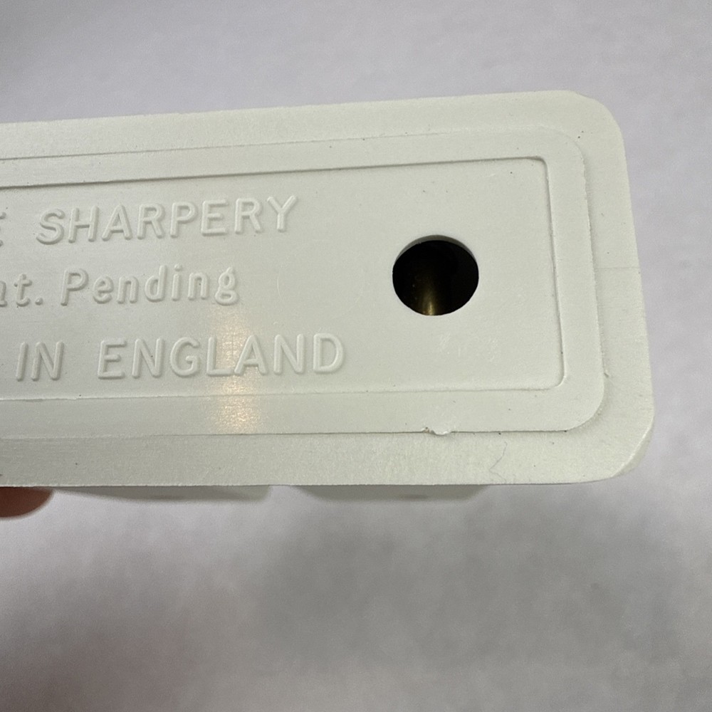 The Sharpery Chantry Pull Thru Knife Sharpener Handheld White With Instructions