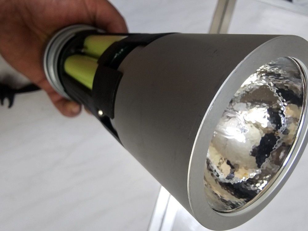 MARES PHOS 20/35 SCUBA SEARCHLIGHT