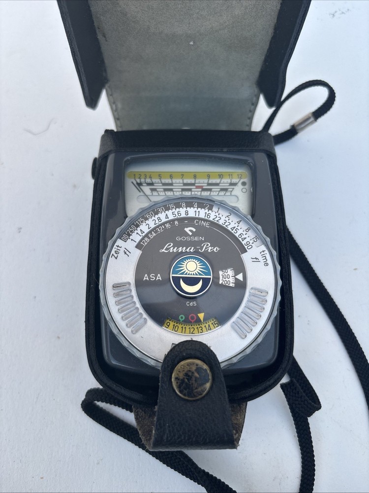 Gossen Luna Pro Ambient Analog Light Exposure Meter, Excellent & Leather Case