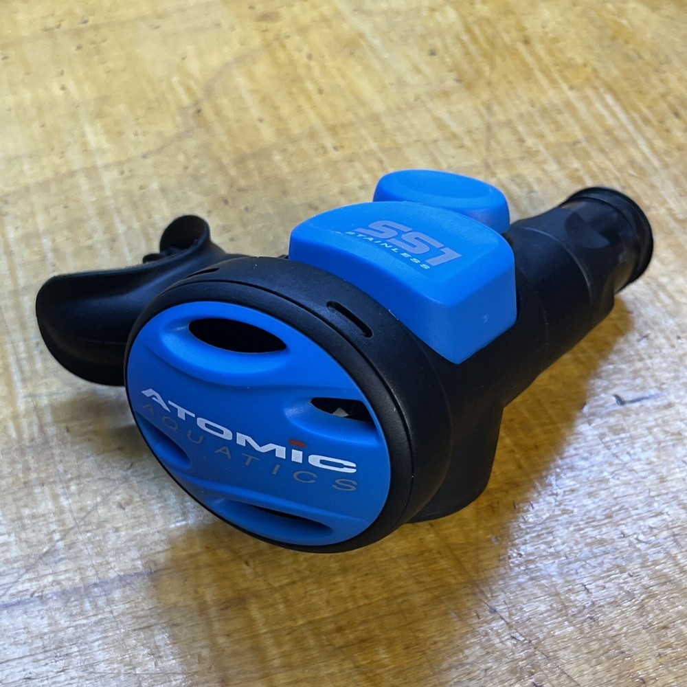 Atomic Aquatics SS1 Safe Second - Blue - Regulator/Inflator Combo