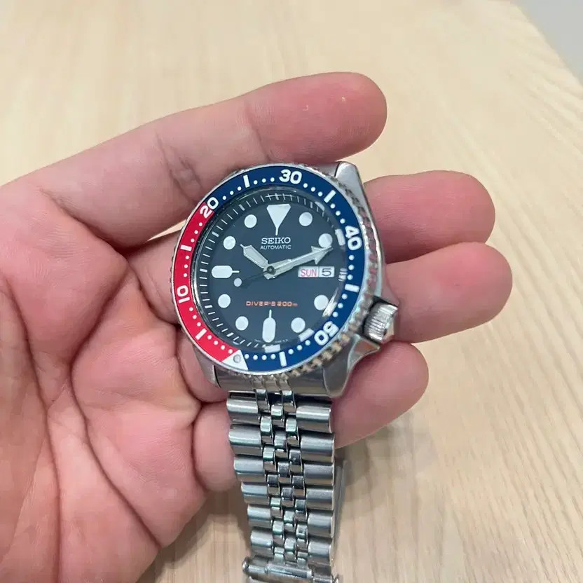 Seiko SKX009 Watch Official