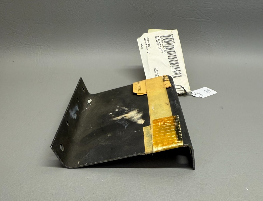 64753-000 Piper Bracket