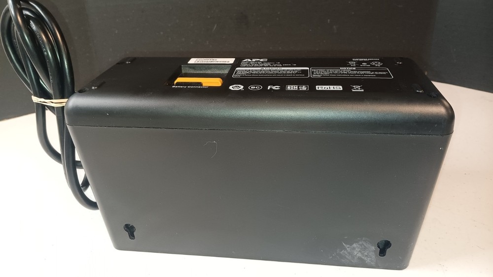 APC Back UPS 425 Battery Back Up + Surge Protector BE425M